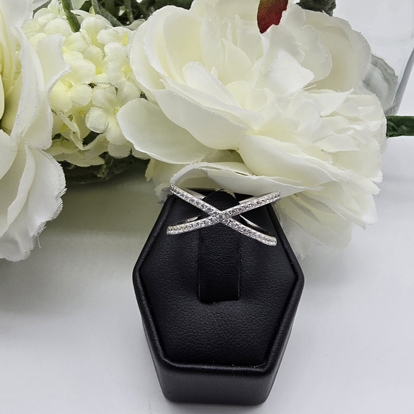 ❤️ Fancy X Ring - Picture 7 of 7